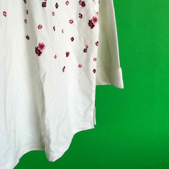 Karen Scott Sport Floral top - Picture 2 of 6